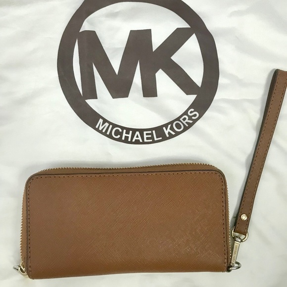 Michael Kors Studded Purse & Wallet Set - Picture 5 of 6